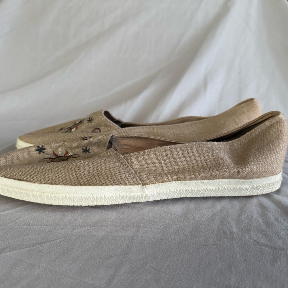 Keds Beige Canvas Espadrilles Celestial Sun and Moon Embroidery Slip On Size 10 - Picture 4 of 10